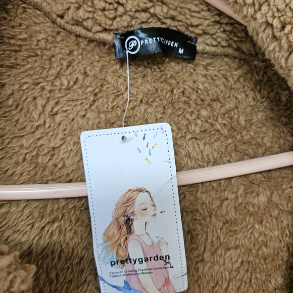 Pretty Garden Women's medium caramel color full zip fleece jacket - Picture 3 of 6